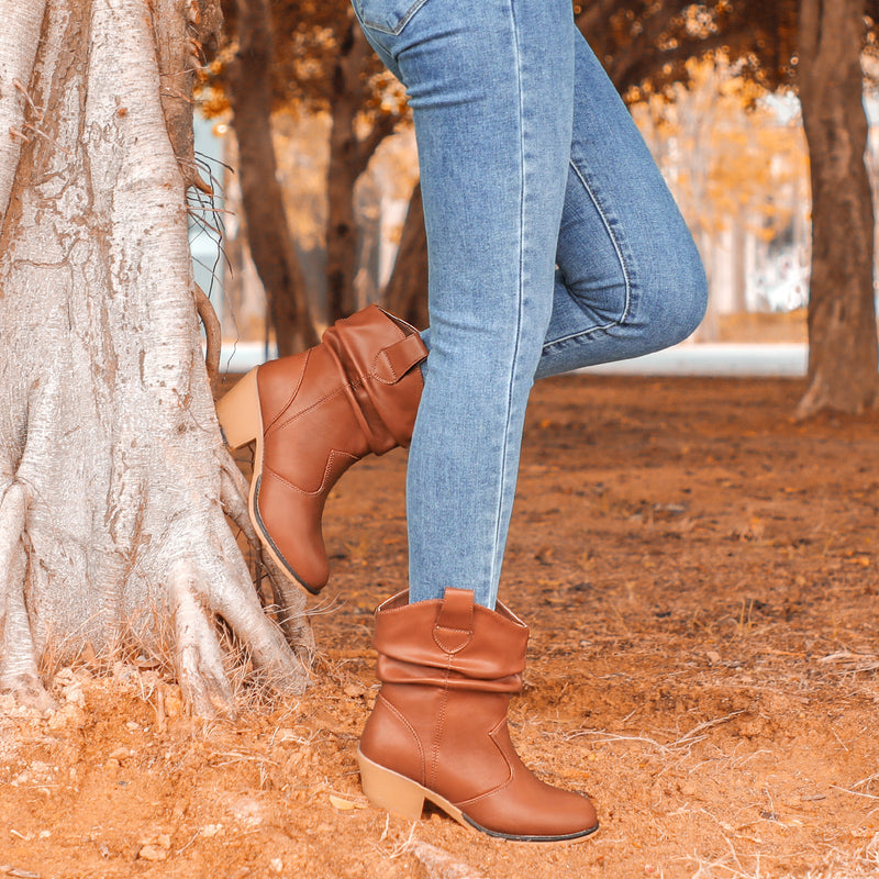 Bota Feminina de Inverno em Couro Legítimo - Rebel