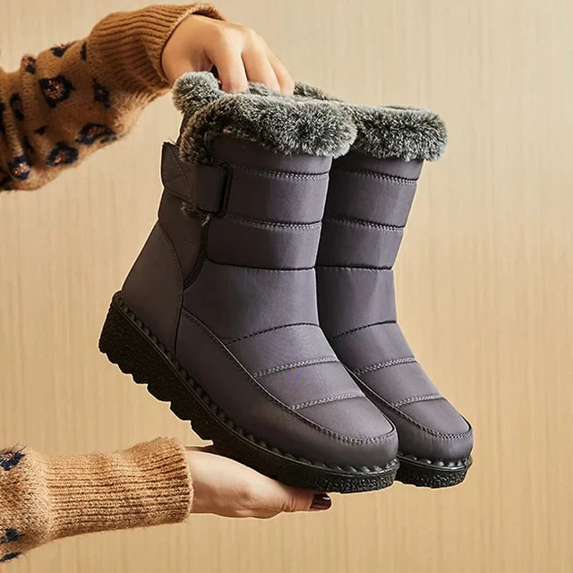 Bota Feminina de Inverno em Couro Legítimo - Lynda